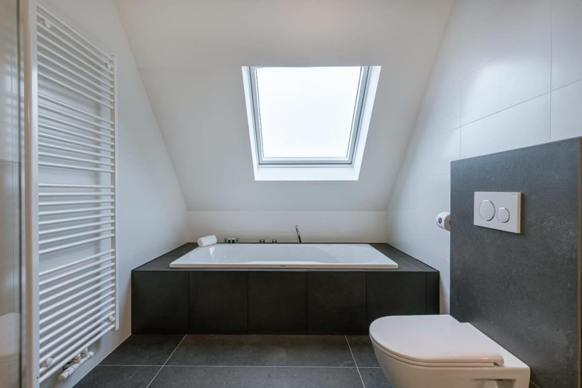 Huswell - Luxurious Apartment With Parking Beernem Exterior foto