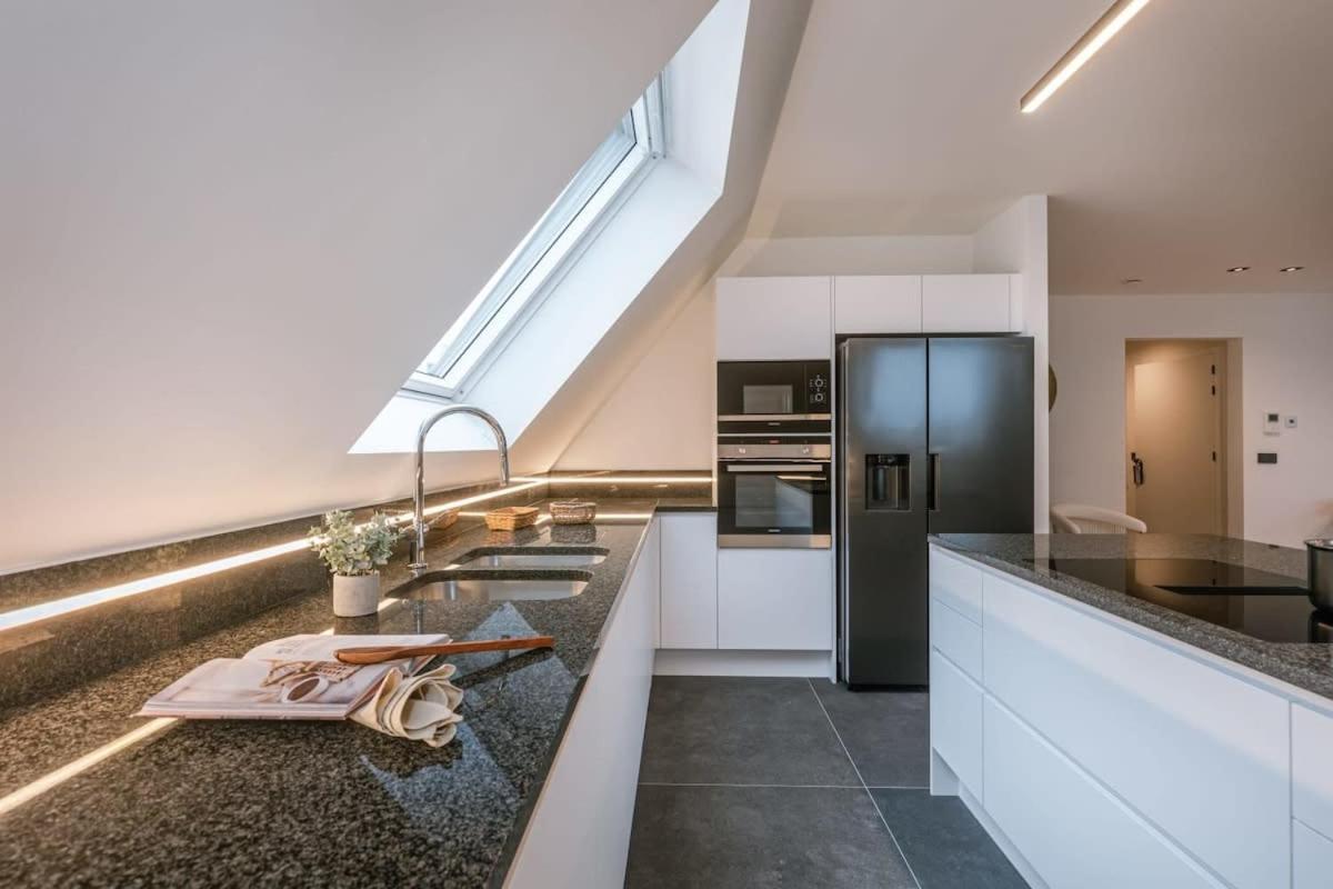 Huswell - Luxurious Apartment With Parking Beernem Exterior foto